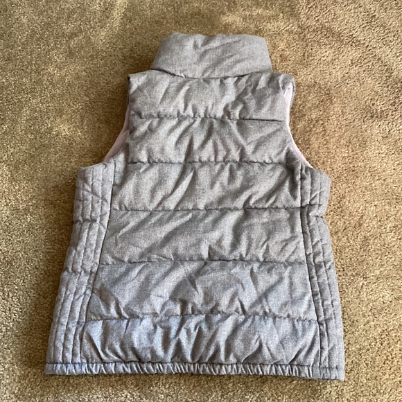 Old Navy Gray Puffer Vest, Size M - Picture 4 of 8